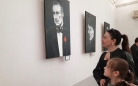Портреты знаменитостей представил на персональной выставке карагандинец Жанболат Бабаков