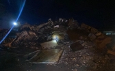 В Темиртау горел мусор на строительном предприятии
