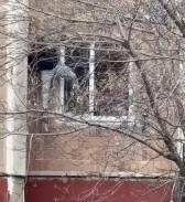 Разбил окно и залез в квартиру: в Караганде бдительный горожанин помог задержать предполагаемого грабителя
