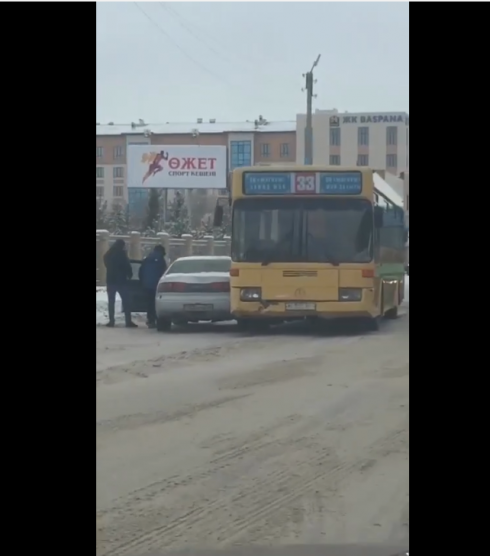 ДТП с участием 33-го маршрута произошло в Караганде