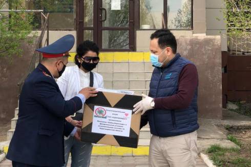Изготовленные осужденными 1000 масок переданы в дома престарелых Карагандинской области