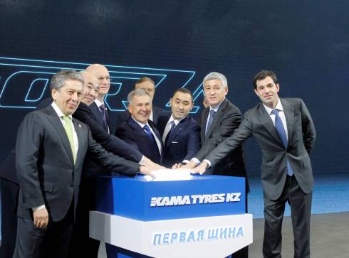 На шинном заводе KamaTyresKZ в Сарани выпустили первую автомобильную шину