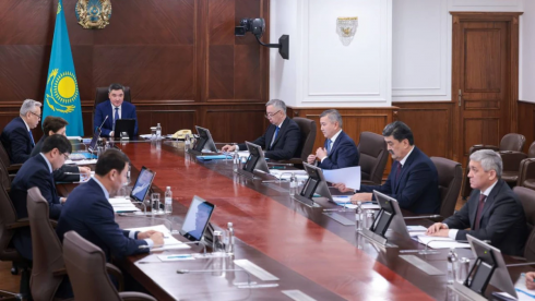 На недостаточные меры по сдерживанию цен указал премьер-министр Казахстана