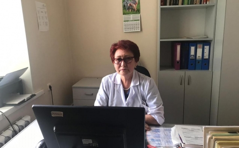 В Караганде врач-невропатолог Сауле Ахметова возвращает здоровье тем, кто в этом уже не верил
