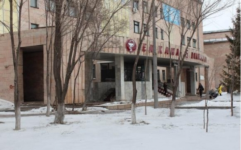В Караганде планируется установить остановочный павильон напротив поликлиники №5