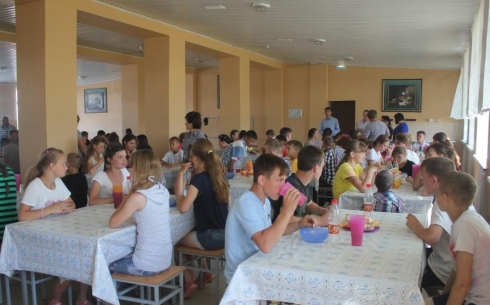 Карагандинские волонтеры подарили незабываемый день воспитанникам Литвиновской школы-интерната