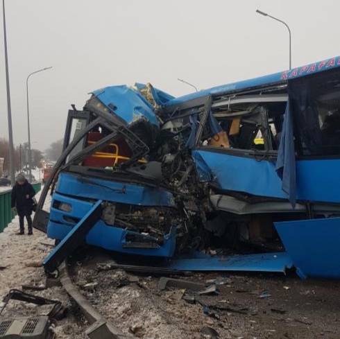 В Караганде рассказали о состоянии пострадавших в аварии с двумя автобусами