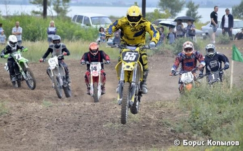В Темиртау сегодня состоялись  соревнования по мотокроссу. Фото 