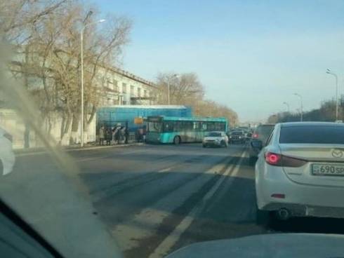 Назван предполагаемый виновник столкновения поезда с автобусом в Караганде