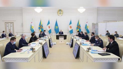 Президент Токаев провел стратегические командно-штабные военные учения