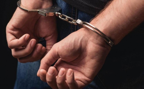 Полицейские Караганды задержали закладчика наркотических средств