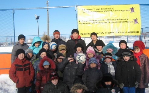 Жители Карагандинской области получили в подарок ко Дню Независимости теннисные корты
