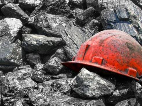 В Карагандинской области на шахте Шахтинская металлостойками придавило горняка