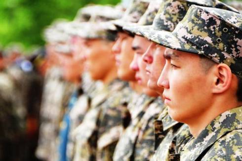 Замминистра обороны РК высказался о возможности возвращения двухгодичного срока службы в армии