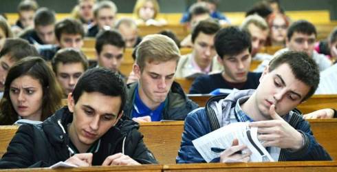 Количество образовательных грантов в Казахстане увеличено