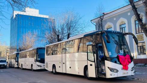 Театры Карагандинской области получили новые автобусы