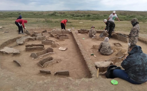 Неразграбленые захоронения: карагандинская археологическая экспедиция работает в Шетском районе
