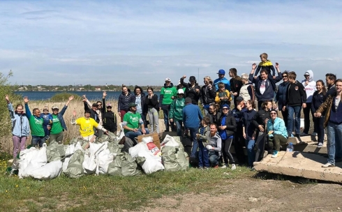 Волонтёры Караганды приглашают продолжить очищать Фёдоровское водохранилище от мусора