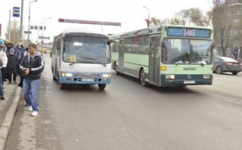 В салонах автобусов Караганды хотят установить видеорегистраторы