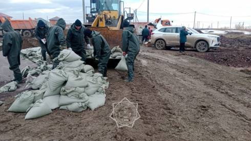 Карагандинские спасатели прибыли в Акмолинскую область для помощи в борьбе с паводками