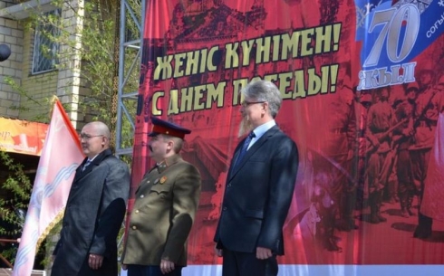 Костюмированное представление устроили полицейские Карагандинской области в честь 70-летия Победы