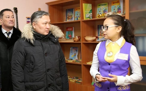 В Сарани аким Карагандинской области принял участие в открытии детсада на 270 мест