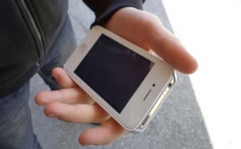 В Шахтинске полицейские по горячим следам задержали мошенника, завладевшего сотовым телефоном