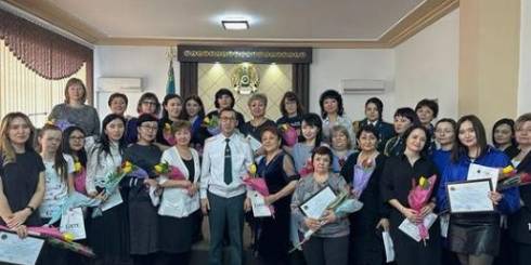 Спасатели Карагандинской области поздравили женщин с 8 марта