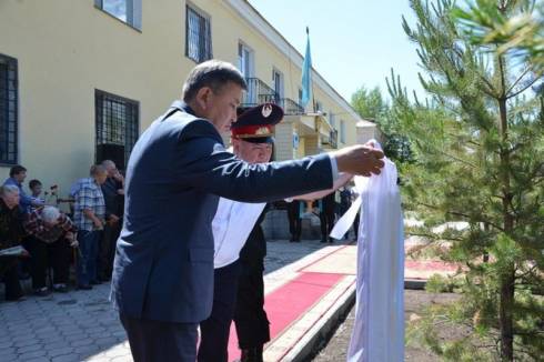 Обелиск памяти погибшим полицейским открыли в Карагандинской области