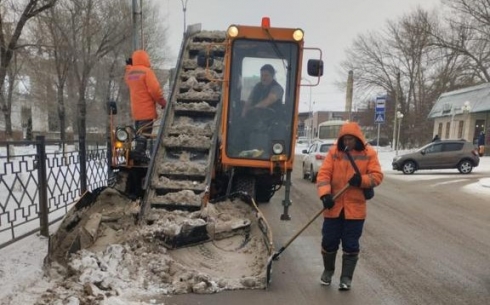 С улиц Темиртау с начала текущего года вывезли более 10 тысяч кубометров снега