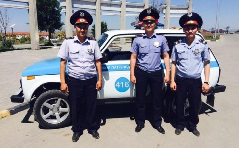 Полицейские батальона дорожно-патрульной полиции УВД города Темиртау по горячим следам задержали грабителя 