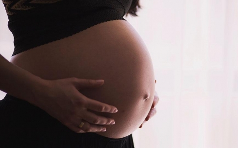 ВИЧ-инфекция и беременность: родить здорового ребенка – можно