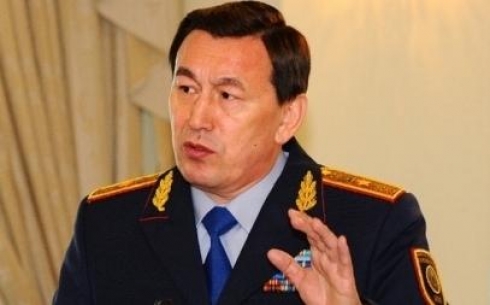 Главу МВД попросили разобраться  с инцидентом в электричке «Караганда-Астана»