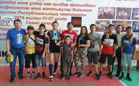 Карагандинские спортсмены завоевали рекордное количество медалей на чемпионате РК по пауэрлифтингу