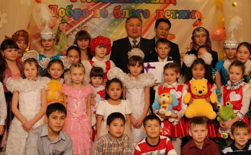 В Карагандинской области прошел благотворительный праздник «Ризашылык – Добро во благо детям»