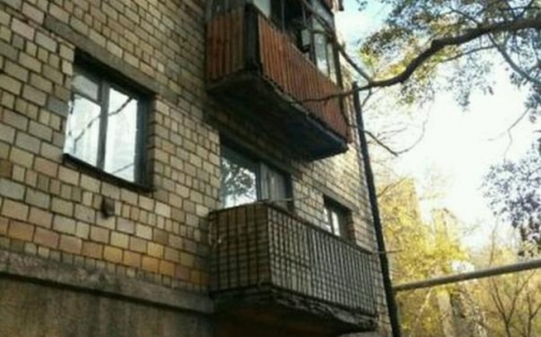 В Караганде ремонтировать аварийный балкон должен собственник