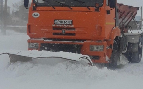 За прошедшие сутки с дорог Караганды вывезено более 10 000 кубометров снега