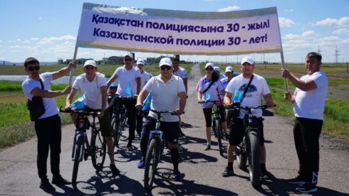 Сотрудники УИС организовали велопробег в честь 30-летия казахстанской полиции