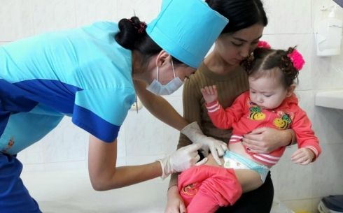 В Караганде растет число родителей, которые отказываются делать прививки своим детям