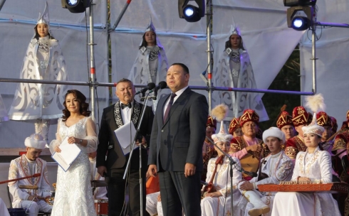 «Звёздный» концерт в честь 125-летия Сакена Сейфуллина прошёл в Караганде