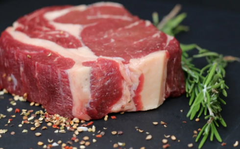 Цены на мясо прокомментировал глава Минсельхоза РК