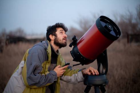 27 мая астроном-любитель покажет карагандинцам луну в телескоп