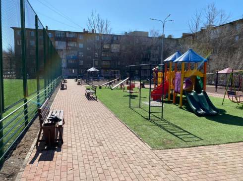 Районные акиматы Караганды установят футбольные поля самым чистым дворам