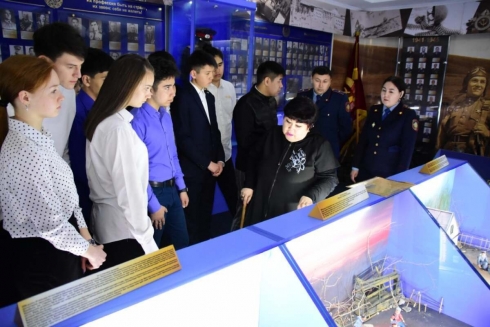 В музее боевой и трудовой славы ДП Карагандинской области прошла экскурсия для школьников