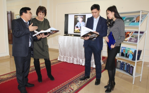 В Караганде состоялась презентация книги Елбасы «Эра Независимости»