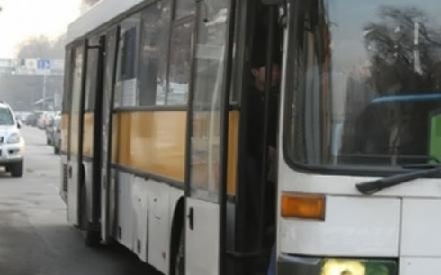 В Караганде полицейские в гражданской одежде выявляли нарушения в автобусах 