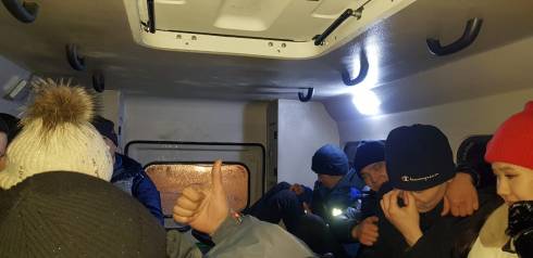 Спасатели оказывают помощь людям на трассах Карагандинской области