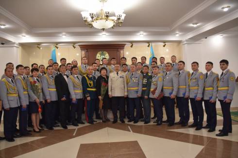 Сотрудники полиции Карагандинской области награждены медалью «Ерлігі үшін»