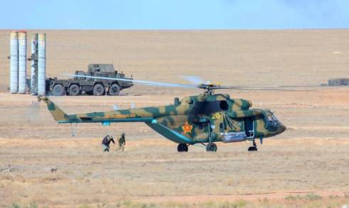 Воздушный бой и запуск ракет - учения ВС РК в Карагандинской области
