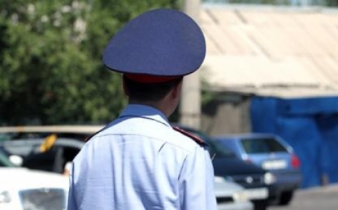 В Карагандинской области подозреваемый в избиении парня участковый отрицает свою вину
